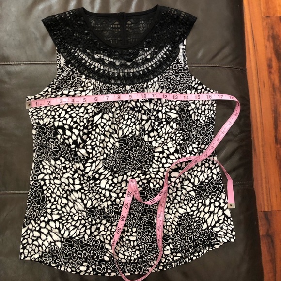 White House Black Market top. - Picture 10 of 13